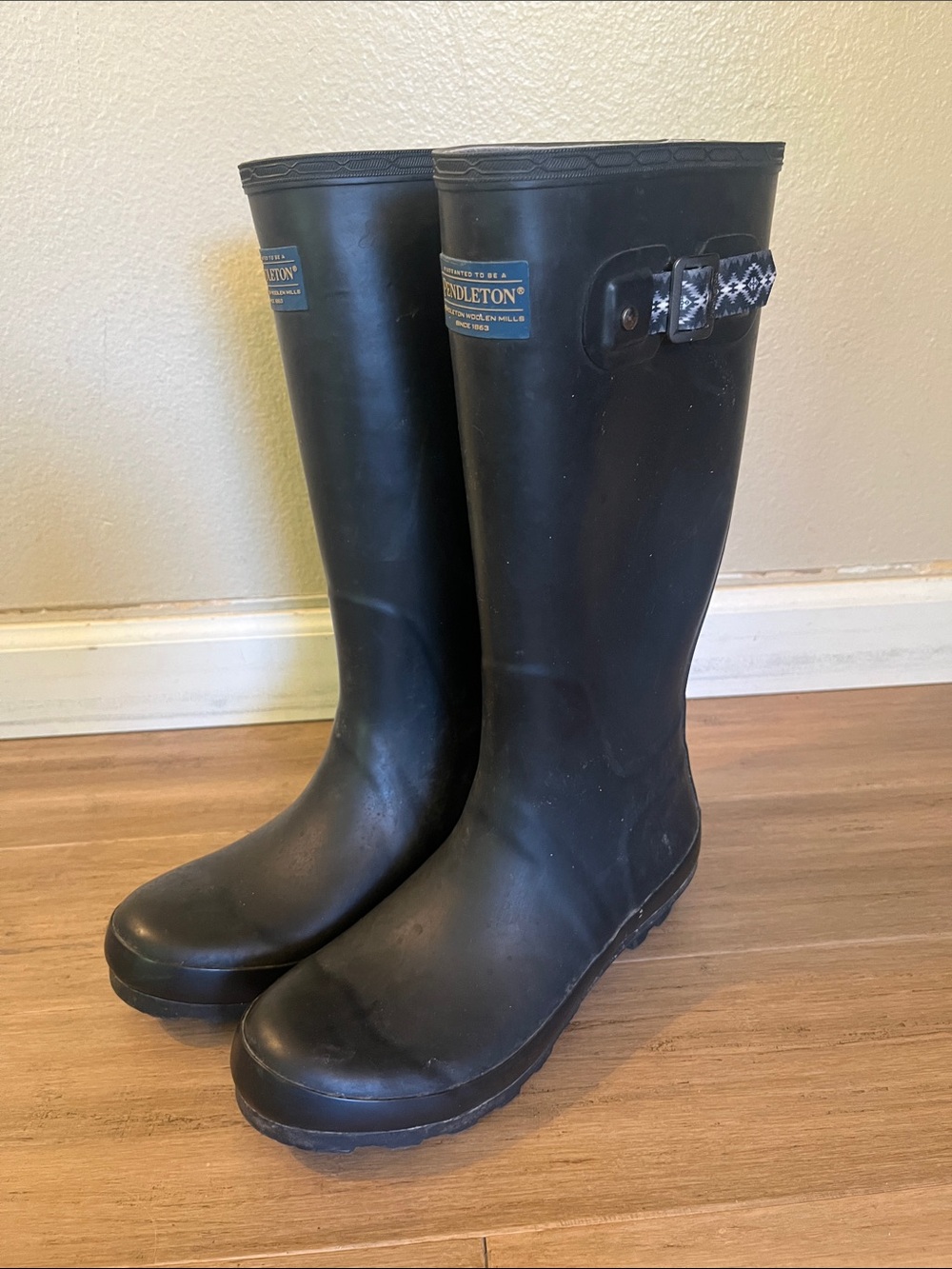 Pendleton Women's Classic Tall Slip-Resistant Rain Boot Size 8 - Picture 2 of 5